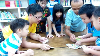 台中家庭教育中心親子桌遊賽 增進家庭互動關係