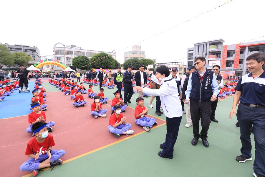 台中市沙鹿區文光國小60週年校慶運動會暨庠序樓重建落成啟用典禮--TSAI (17)