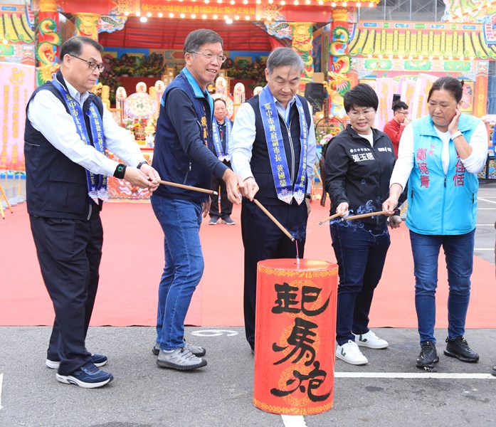 台灣福德正神全國聯合總會「福德正神陸巡護國 祐臺灣」福德陸巡文化祭(起馬炮起駕)
--TSAI  7