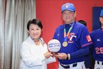 致贈市長2023第十一屆亞洲青少棒錦標賽全隊簽名球