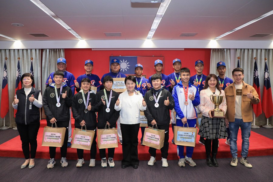 頒獎—2023第十一屆亞洲青少棒錦標賽金牌及2023 U18亞洲盃女子壘球賽銀牌及2023亞洲青少年空手道錦標賽銅牌
