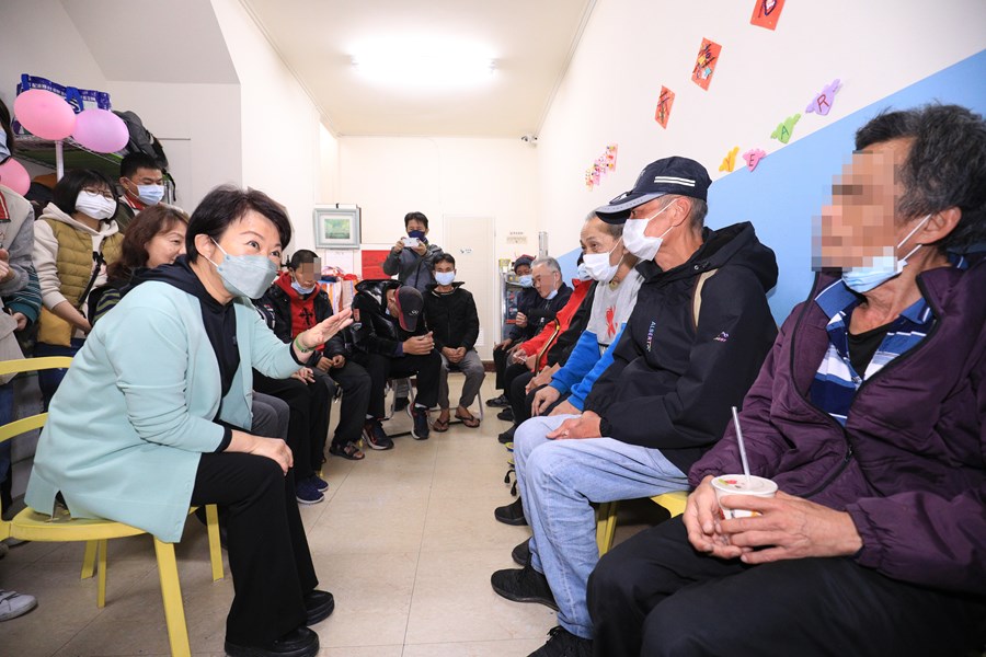 市長年前關懷慰問街友---TSAI (10)