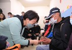 市長年前關懷慰問街友---TSAI (15)