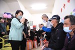 市長年前關懷慰問街友---TSAI (21)