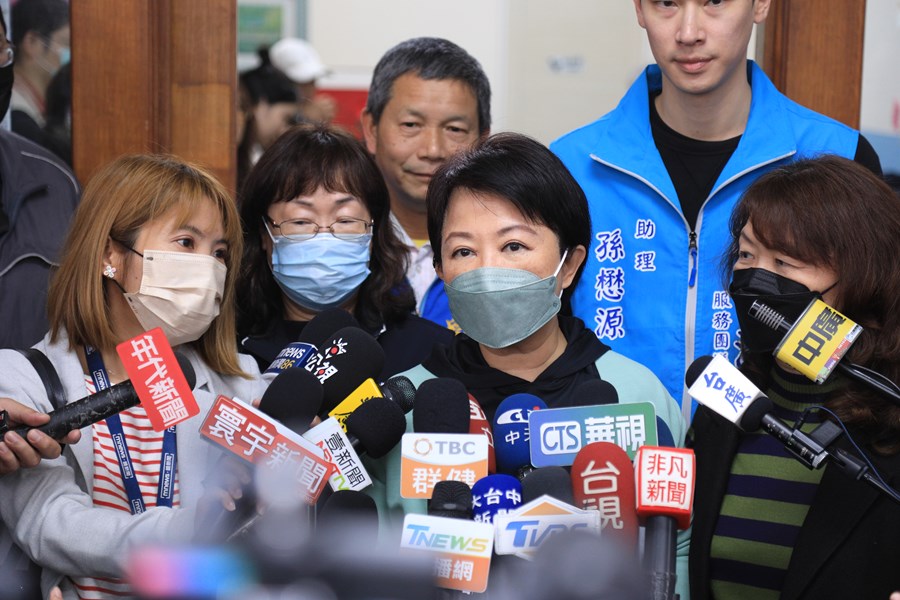市長年前關懷慰問街友---TSAI (24)