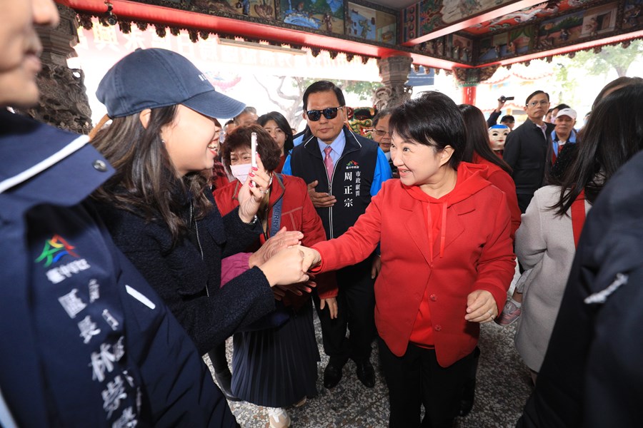 盧市長到烏日區永興宮發紅包--TSAI (10)