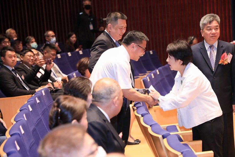 「金龍報喜‧迎豐年」台中市各界慶祝113年農民節表彰大會 (5)