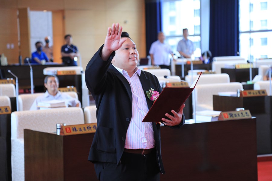 台中市議會第四屆第三次定期會第七次會議--吳建德議員宣誓就職--TSAI (28)