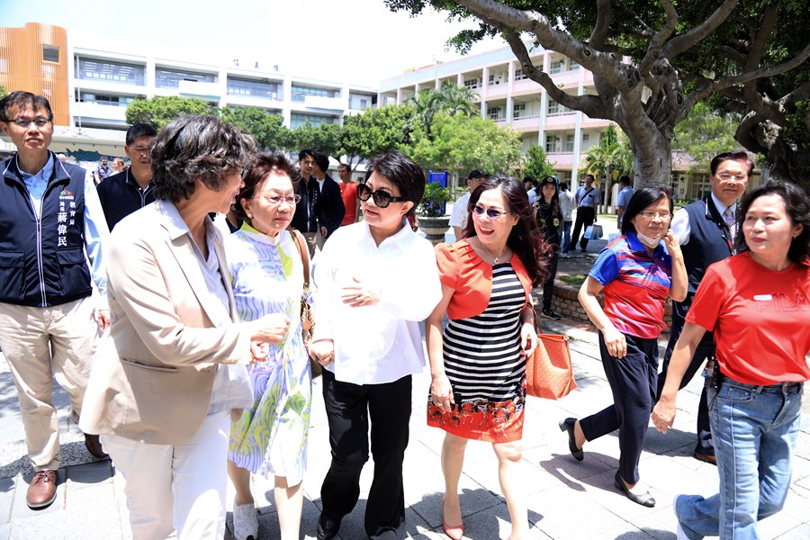 梧棲區中正國小仁愛樓、信義樓及午餐廚房拆除重建暨幼兒園新建落成典禮--TSAI (87)