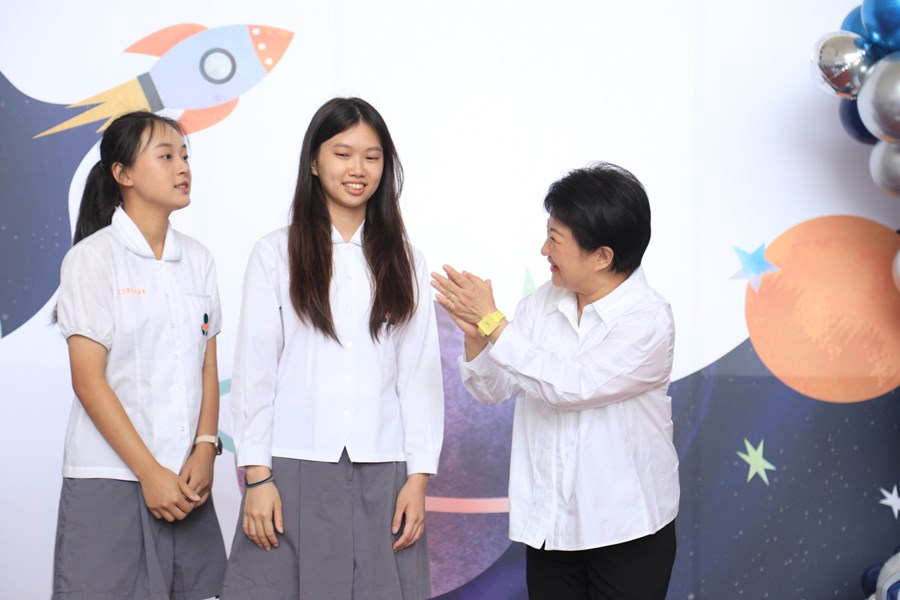 台中市高級中等以下學校112學年度畢業生市長獎合影(高中組)--TSAI (56)