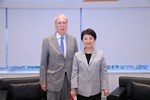 前美國在臺協會主席薄瑞光 (Raymond Burghardt) 拜會盧市長--TSAI (1)