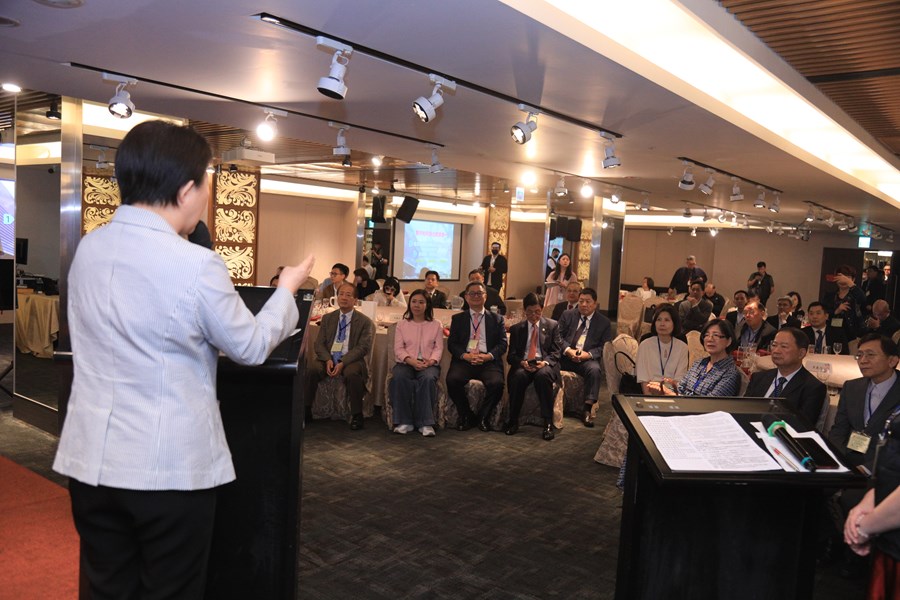 台灣工商企業聯合會第八屆第二次理監事聯席會議--盧市長專題演講--TSAI (35)