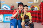市長個別與白冷國小全校師生單獨合影 (15)