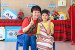 市長個別與白冷國小全校師生單獨合影 (16)