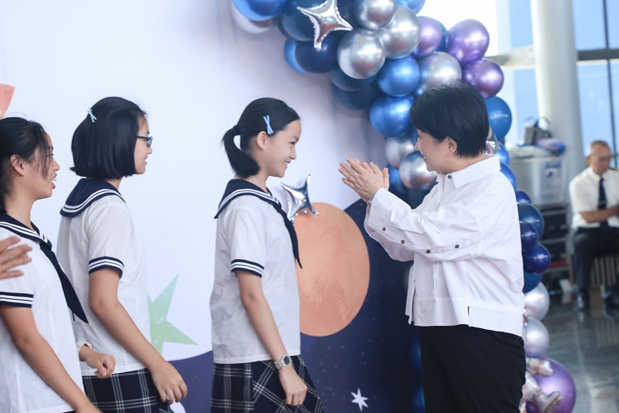 台中市高級中等以下學校112學年度畢業生市長獎合影 (52)