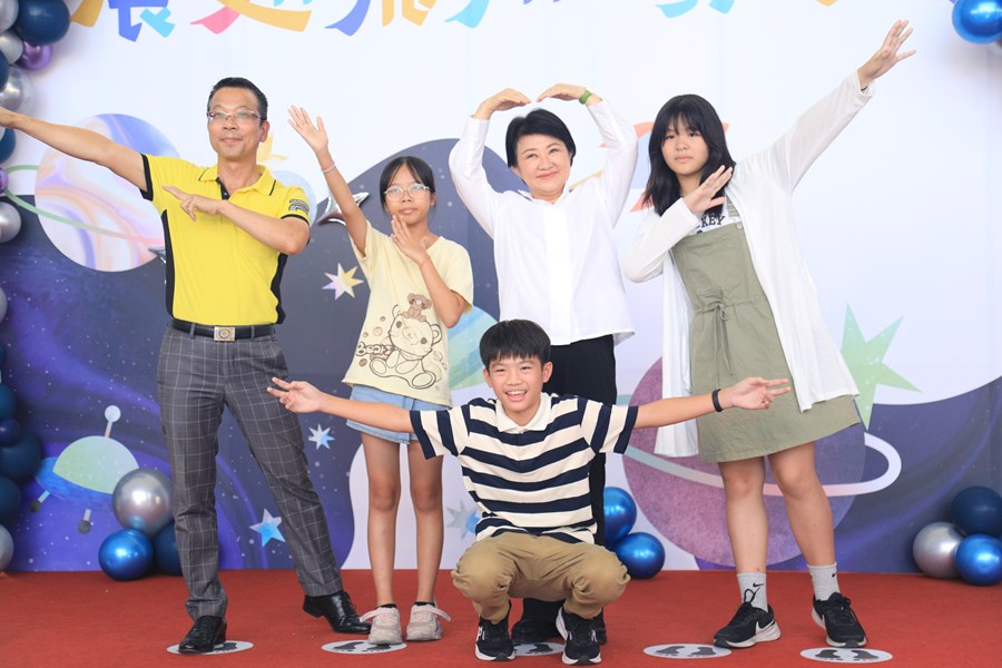 中市高級中等以下學校112學年度畢業生市長獎合影--TSAI (48)