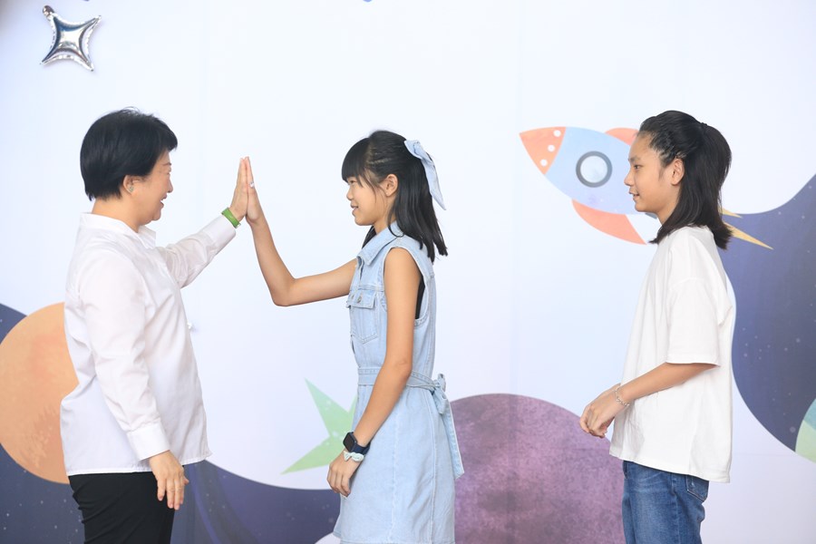 台中市高級中等以下學校112學年度畢業生市長獎合影--TSAI (53)