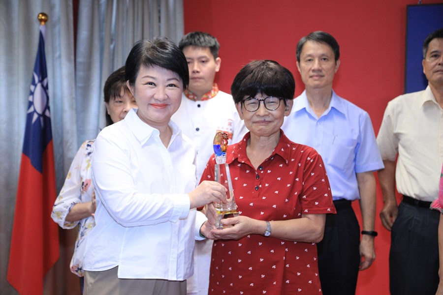 表揚113年度本市推廣客家文化有功人員及單位--個人獎--徐蘭英  女士