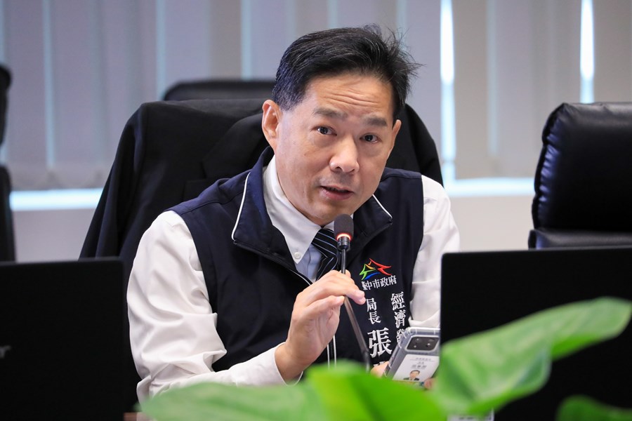 經發局長報告台中鍋烤節民眾參與情形及效益