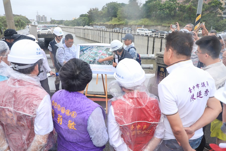 凱米颱風來襲 市長視察海線重大水利防洪工程 (南山截水溝) (2)