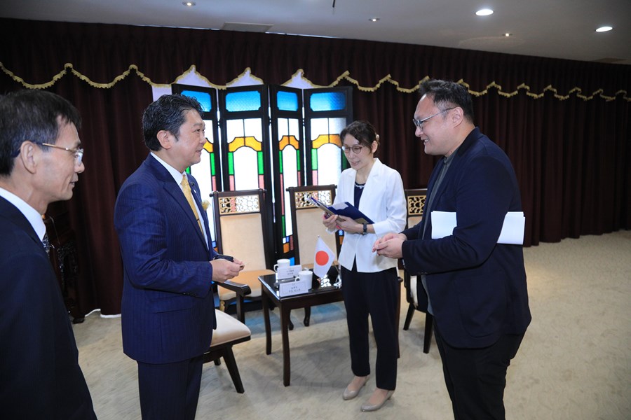 日本石川縣金澤市村山卓市長及市議會喜多浩一議長一行蒞府拜會---TSAI (9)