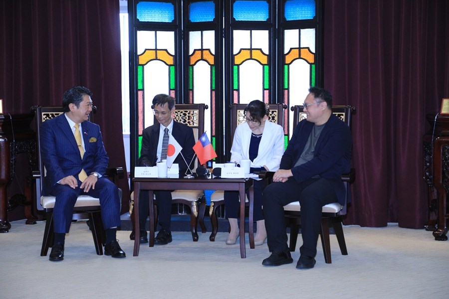 日本石川縣金澤市村山卓市長及市議會喜多浩一議長一行蒞府拜會---TSAI (30)