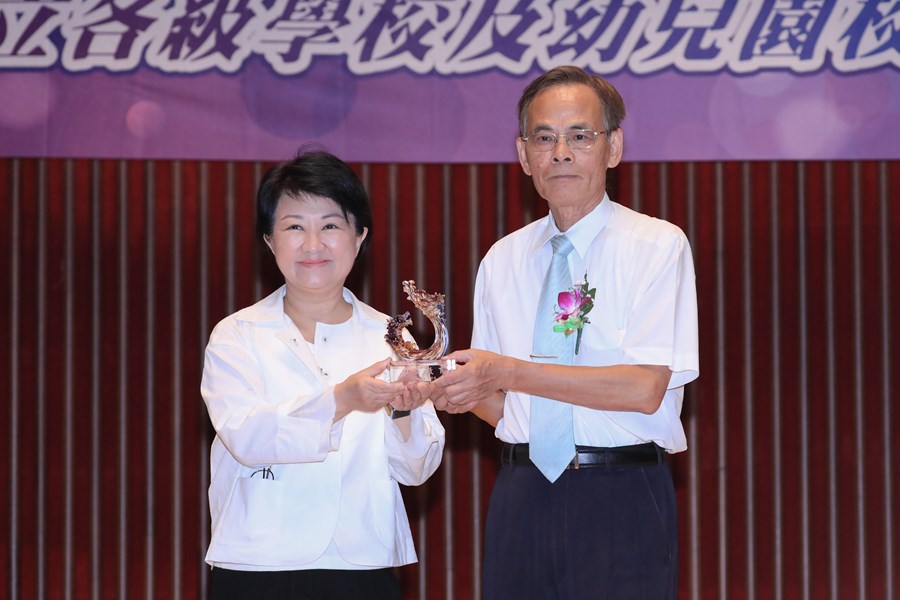 113學年度市立各級學校及幼兒園校(園)長布達暨交接典禮 (6)