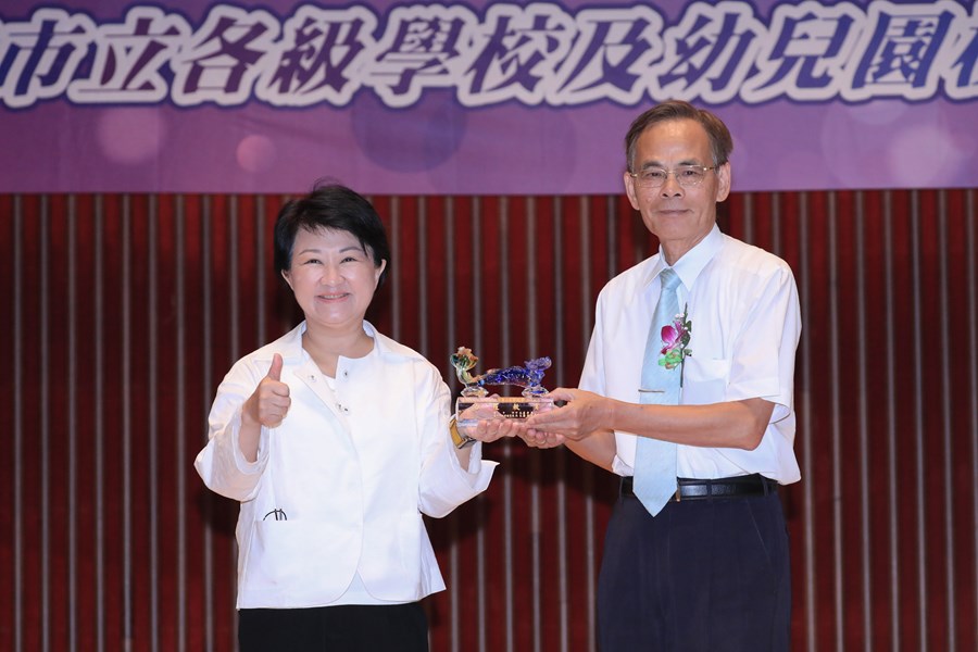 113學年度市立各級學校及幼兒園校(園)長布達暨交接典禮 (14)