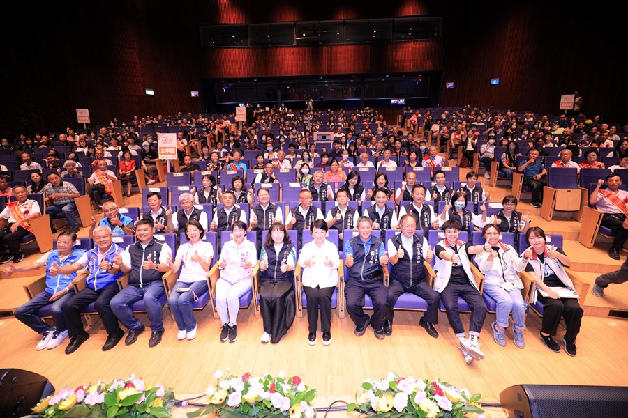 --台中市113年度模範父親與市長有約合照活動-TSAI (5)