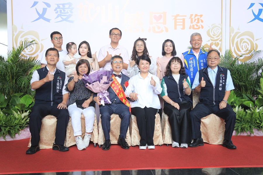 --台中市113年度模範父親與市長有約合照活動-TSAI (75)