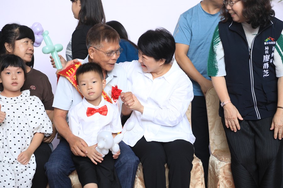 --台中市113年度模範父親與市長有約合照活動-TSAI (79)