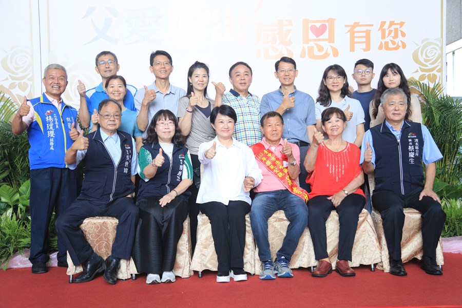 --台中市113年度模範父親與市長有約合照活動-TSAI (94)
