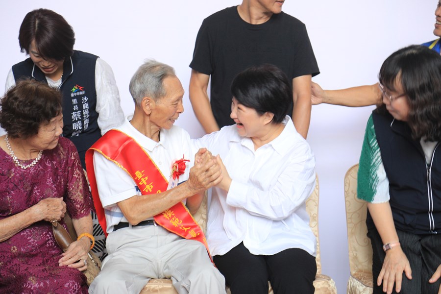 --台中市113年度模範父親與市長有約合照活動-TSAI (91)