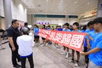 鄭副市長到桃園機場迎接奧運輕艇台中市籍選手返國--TSAI (25)