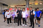 鄭照新副市長(前中)-輕艇選手張筑涵(前排右2)、輕艇選手吳少璿(前排左2)----馬健銘教練(前排左1)-運動局代理局長游志祥(前排右1)