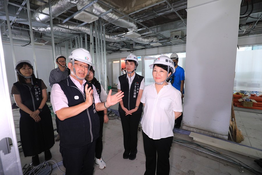 盧市長視察台中市政府附設員工子女托嬰中心裝修工程施工進度--TSAI (1)
