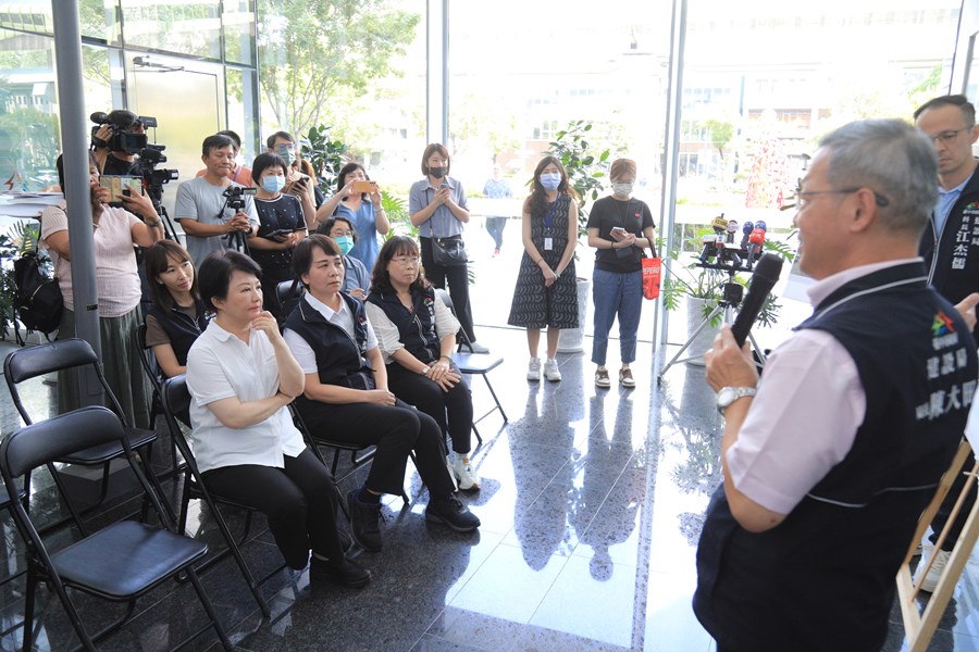 盧市長視察台中市政府附設員工子女托嬰中心裝修工程施工進度--TSAI (28)
