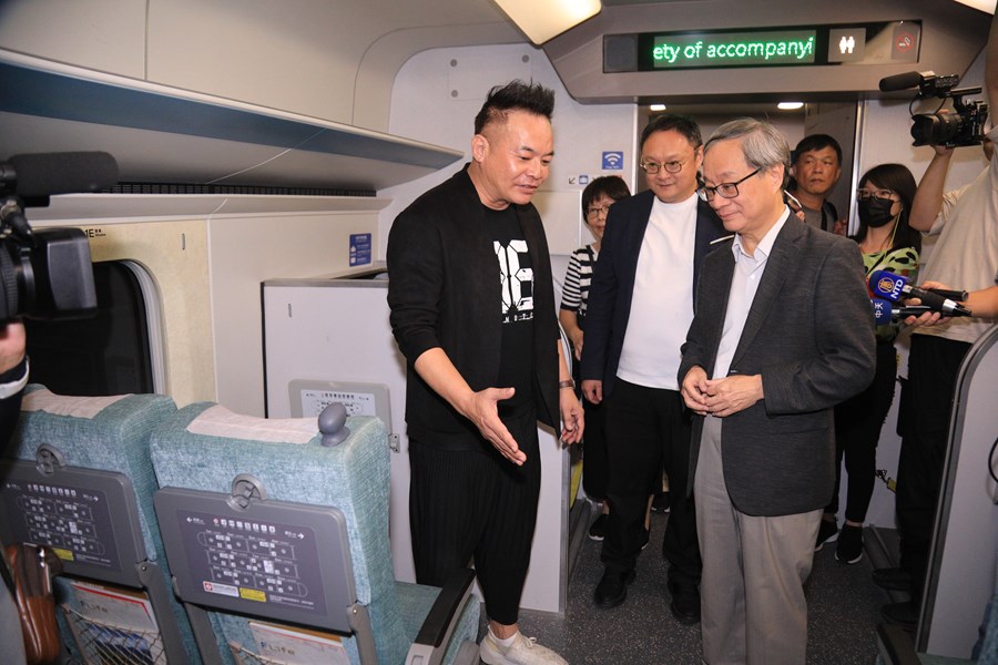 全台首座高鐵車廂攝影棚開幕記者會--TSAI (78)