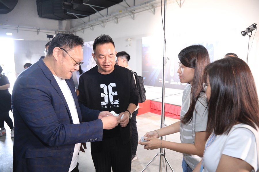 全台首座高鐵車廂攝影棚開幕記者會--TSAI (21)