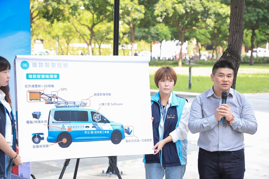 2024國際F1賽車展演-市政路Red Bull Showrun Taichung道路整備情形視察 (8)