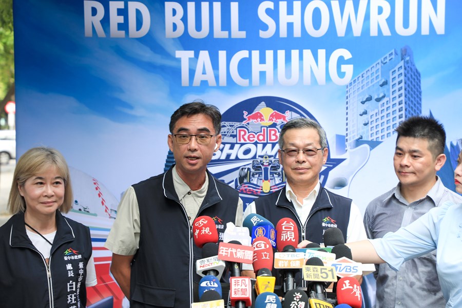 2024國際F1賽車展演-市政路Red Bull Showrun Taichung道路整備情形視察 (19)