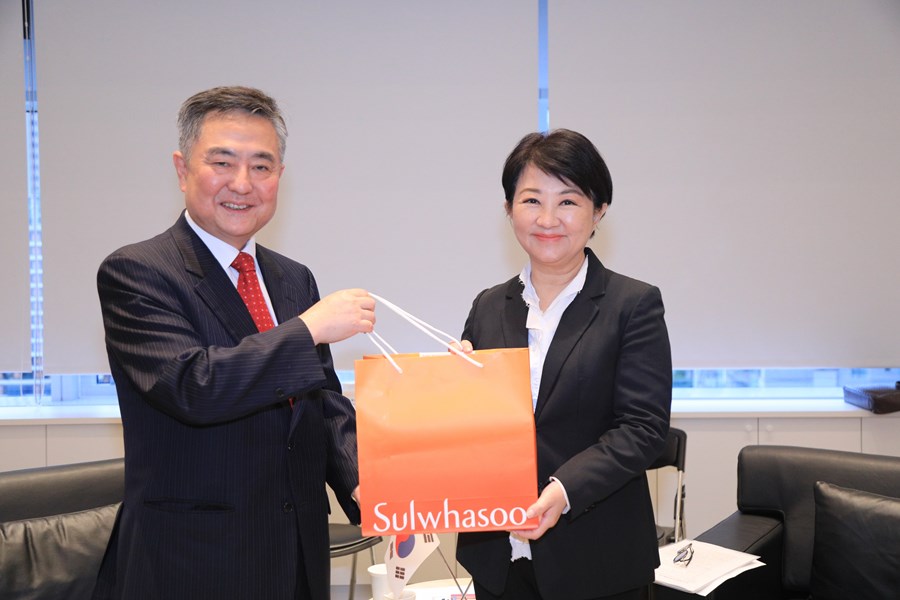 駐台北韓國代表部李殷鎬代表一行拜會市府---TSAI (47)