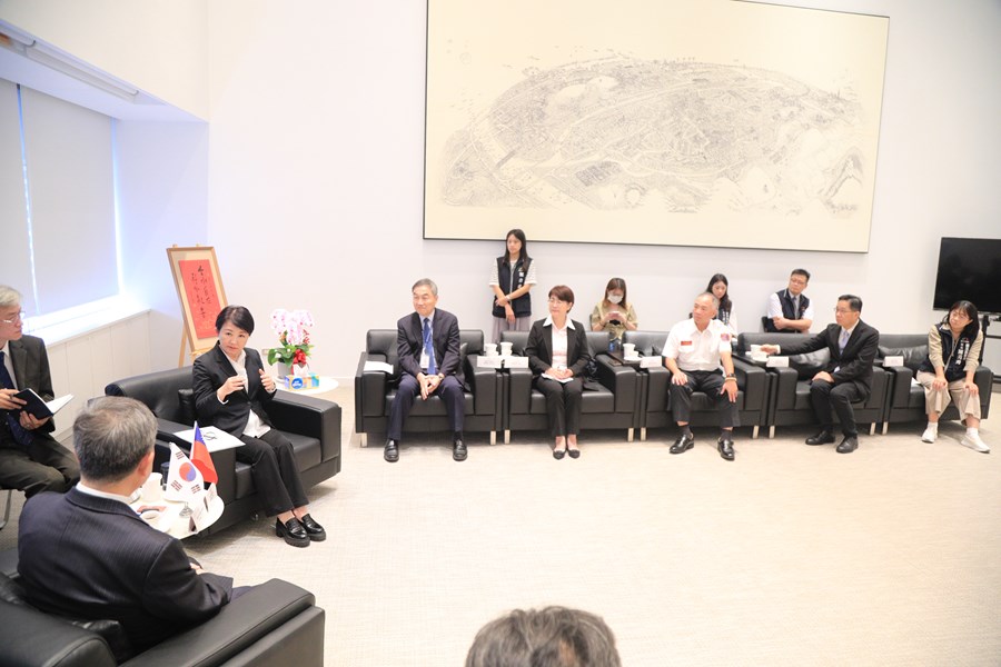 駐台北韓國代表部李殷鎬代表一行拜會市府---TSAI (38)
