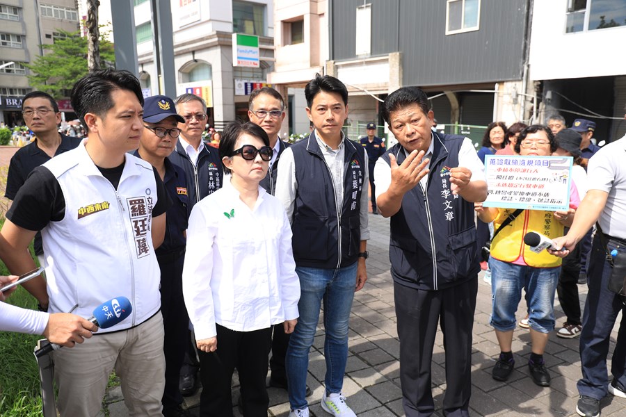 盧市長視察公車大執法(台灣大道與建國路口)--TSAI (26)