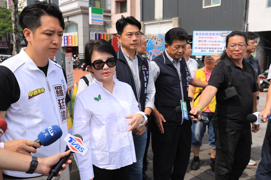 盧市長視察公車大執法(台灣大道與建國路口)--TSAI (55)