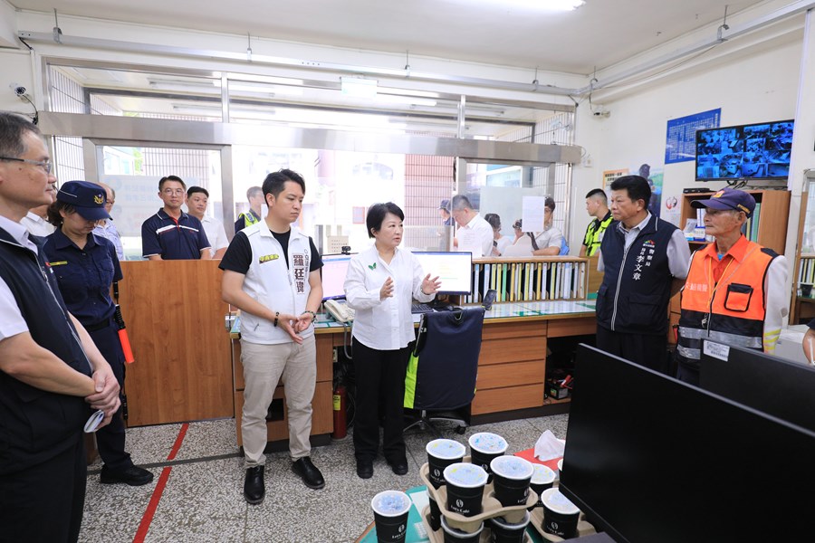 盧市長到繼中派出所慰勞警員及志工-TSAI (14)