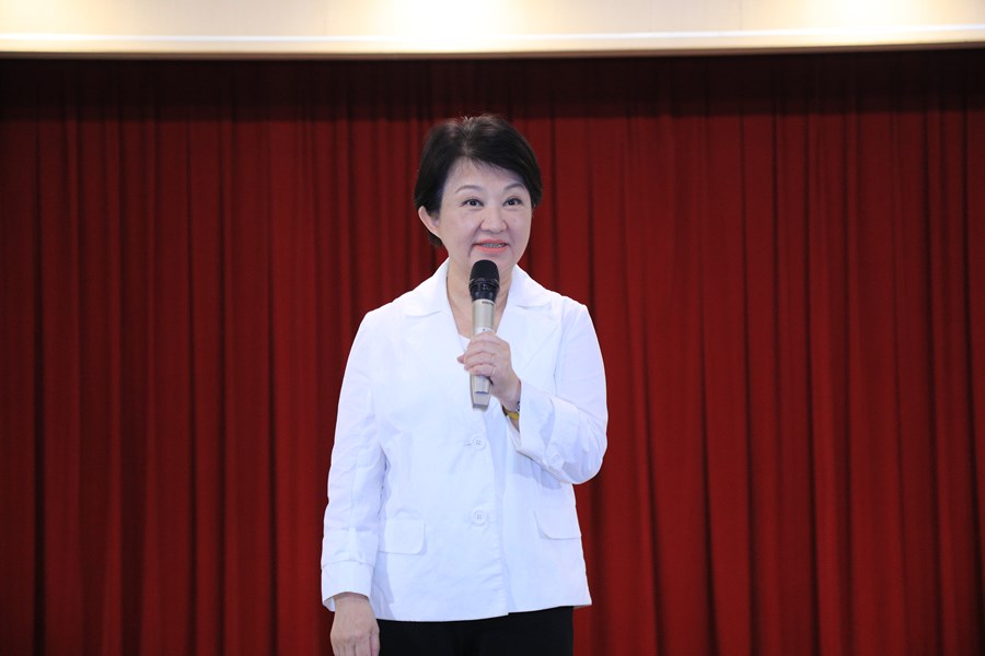 世界華人工商婦女企管協會北美洲各分會陳玲華副總會長一行拜會市府---TSAI (32)
