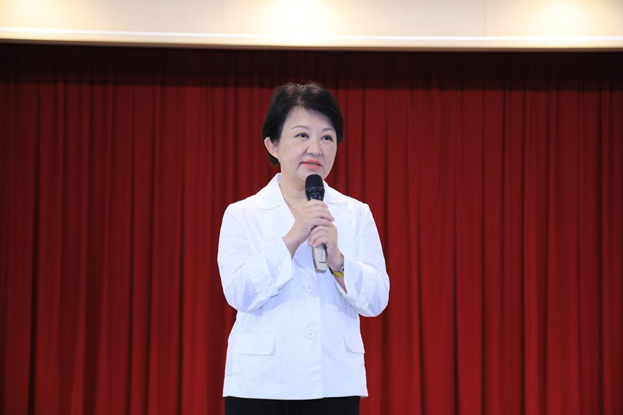 世界華人工商婦女企管協會北美洲各分會陳玲華副總會長一行拜會市府---TSAI (33)