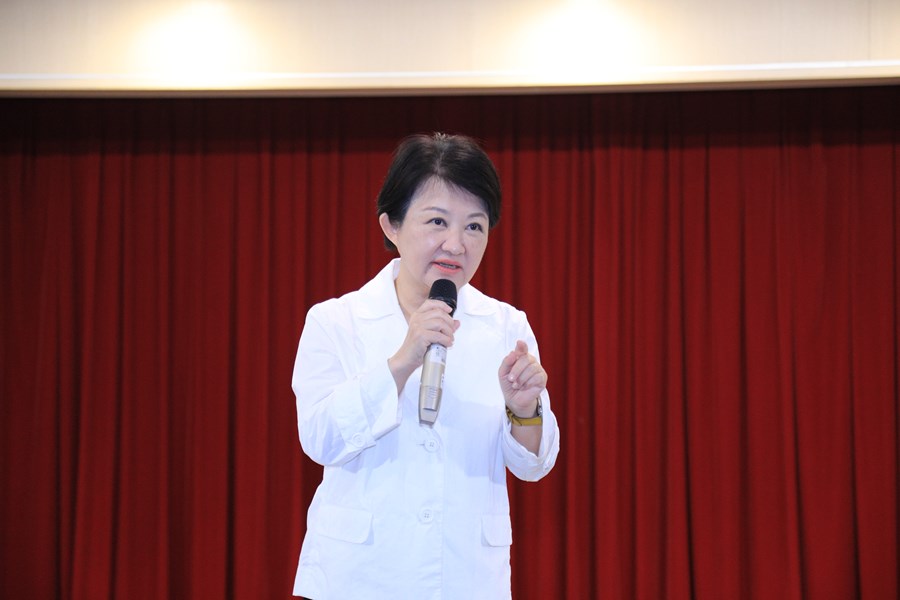 世界華人工商婦女企管協會北美洲各分會陳玲華副總會長一行拜會市府---TSAI (35)