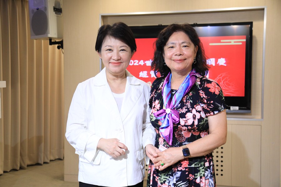 世界華人工商婦女企管協會北美洲各分會陳玲華副總會長一行拜會市府---TSAI (91)